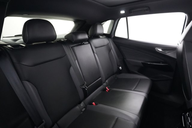 2024 Volkswagen ID.4 — photo 4 of 19