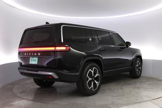 2024 Rivian R1S — photo 2 of 22