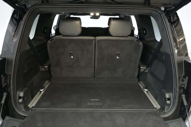 2024 Rivian R1S — photo 6 of 22