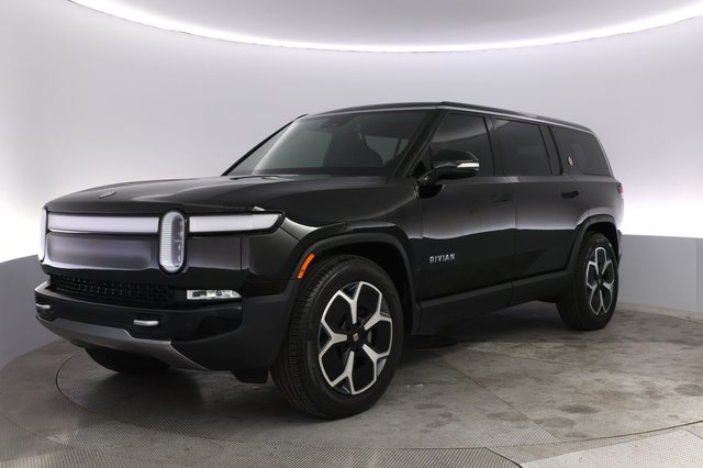 2024 Rivian R1S — VIN 7PDSGCBA1RN035635