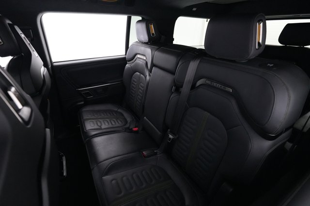 2024 Rivian R1S — photo 19 of 22