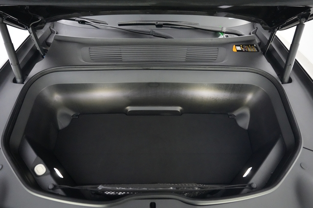 2024 Rivian R1S