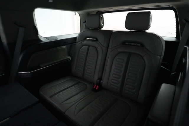 2024 Rivian R1S