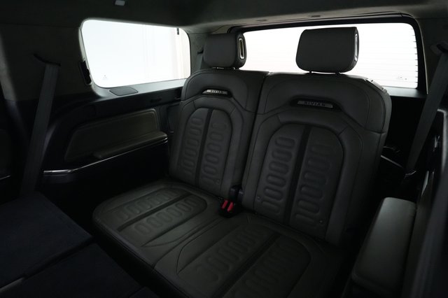 2024 Rivian R1S — photo 20 of 26