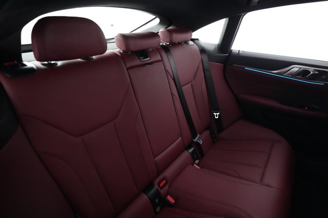 2025 BMW i4 — photo 4 of 20