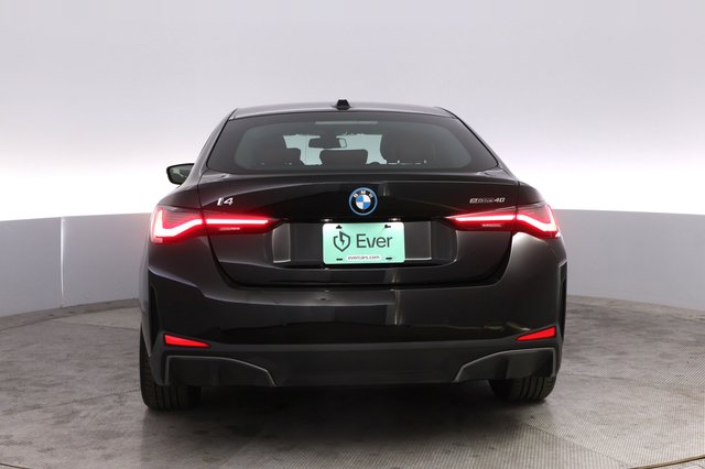 2025 BMW i4 — photo 12 of 20
