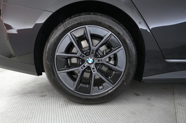 2025 BMW i4
