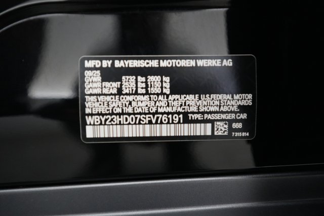 2025 BMW i4 — photo 20 of 20