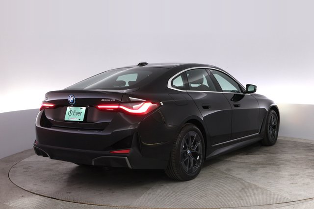 2025 BMW i4 — photo 2 of 20
