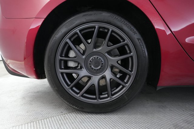 2025 Tesla Model 3 — photo 17 of 23