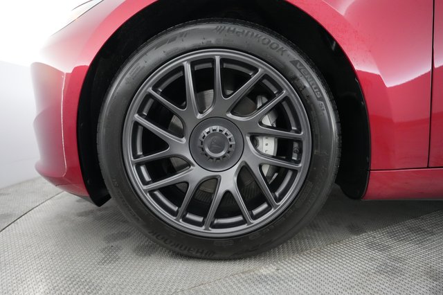 2025 Tesla Model 3 — photo 15 of 23