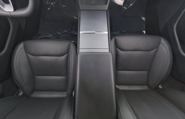 2025 Tesla Model 3 — photo 22 of 23