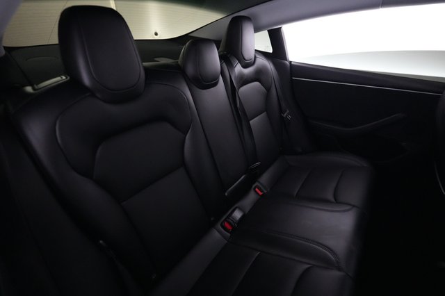 2025 Tesla Model 3 — photo 4 of 23