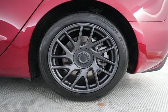 2025 Tesla Model 3 — photo 7 of 23