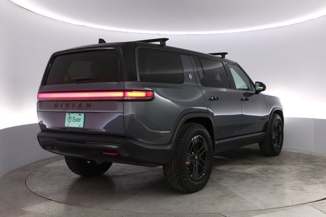 2025 Rivian R1S — photo 2 of 23