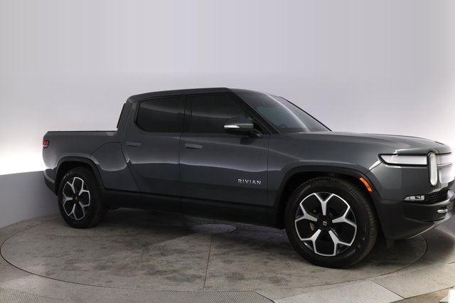 2023 Rivian R1T — photo 11 of 21