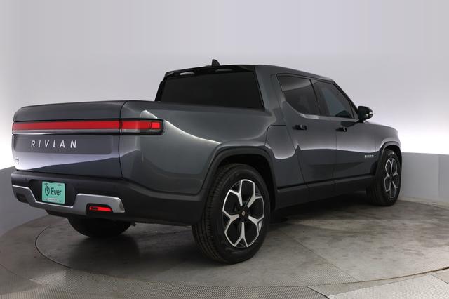 2023 Rivian R1T — photo 2 of 21