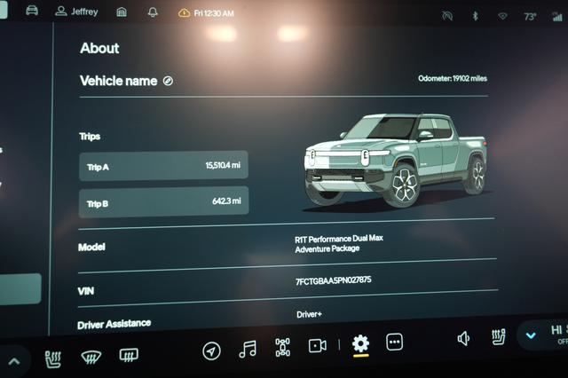 2023 Rivian R1T — photo 5 of 21