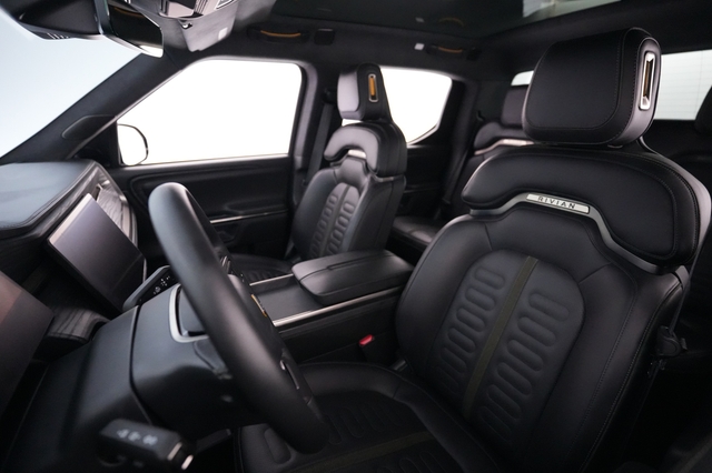 2023 Rivian R1T