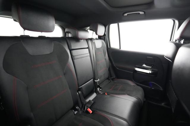 2023 Mercedes-Benz EQB — photo 4 of 19
