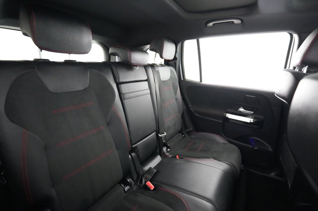 2023 Mercedes-Benz EQB — photo 4 of 19