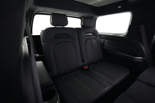 2024 Rivian R1S — photo 21 of 23
