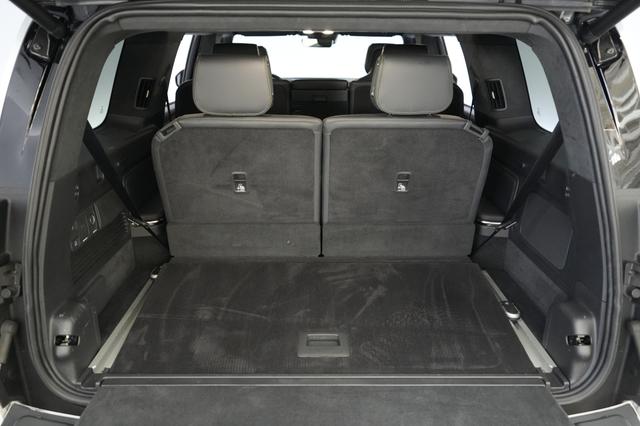 2024 Rivian R1S — photo 6 of 23