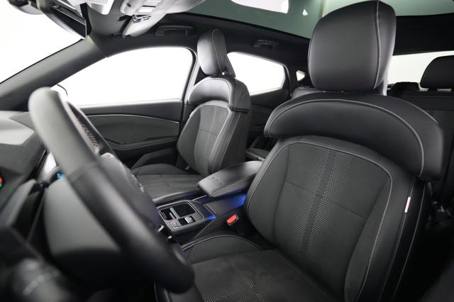 2025 Ford Mustang Mach-E — photo 3 of 21