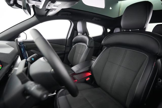 2025 Ford Mustang Mach-E — photo 3 of 21