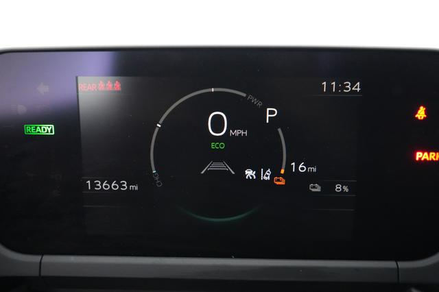 2025 Toyota bZ4X — photo 5 of 20