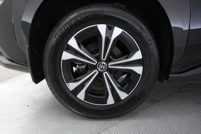 2025 Toyota bZ4X — photo 17 of 20