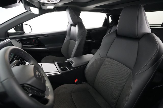 2025 Toyota bZ4X — photo 3 of 20