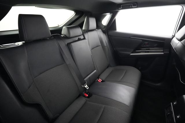 2025 Toyota bZ4X — photo 4 of 20