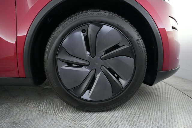 2026 Tesla Model Y — photo 16 of 21