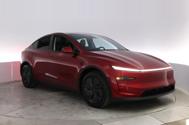 2026 Tesla Model Y — photo 10 of 21