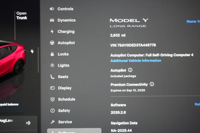 2026 Tesla Model Y — photo 5 of 21