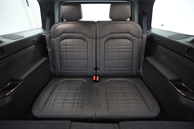 2025 Rivian R1S