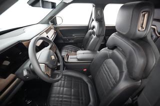2025 Rivian R1S — photo 3 of 22