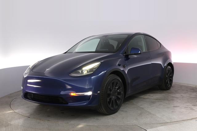 2023 Tesla Model Y — VIN 7SAYGDEE7PF676048
