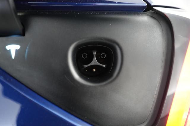 2023 Tesla Model Y — photo 8 of 21