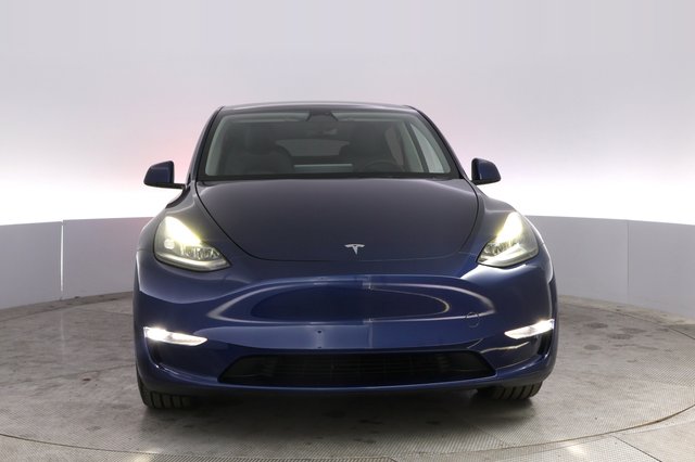 2023 Tesla Model Y — photo 9 of 21