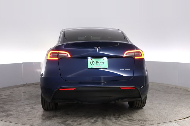 2023 Tesla Model Y — photo 12 of 21