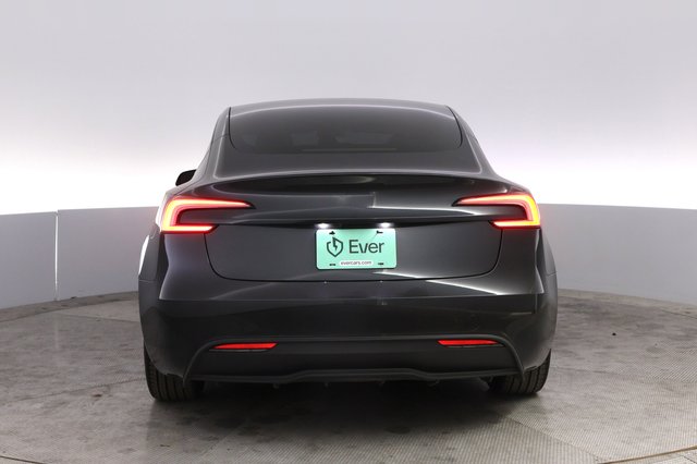 2024 Tesla Model 3 — photo 12 of 21