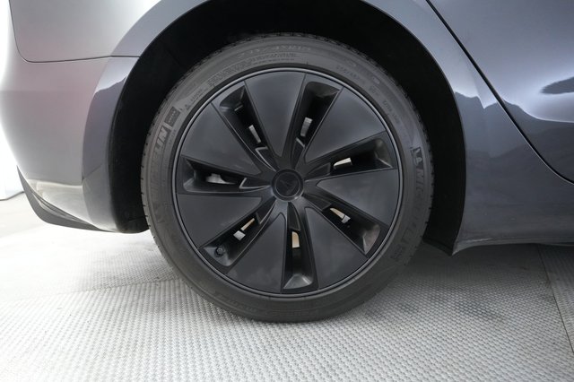 2024 Tesla Model 3 — photo 17 of 21