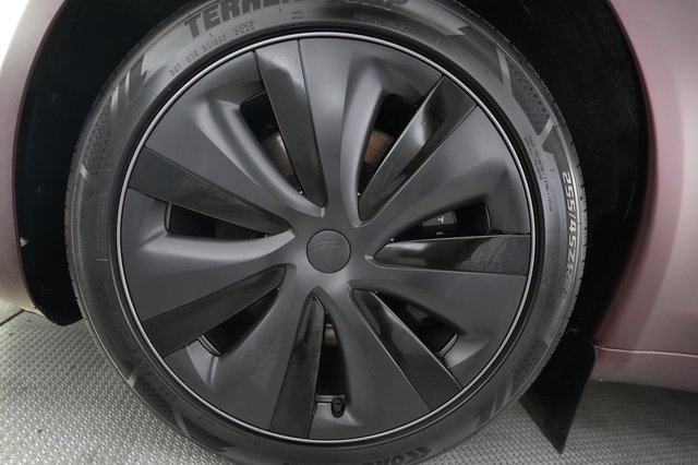 2023 Tesla Model S — photo 15 of 24