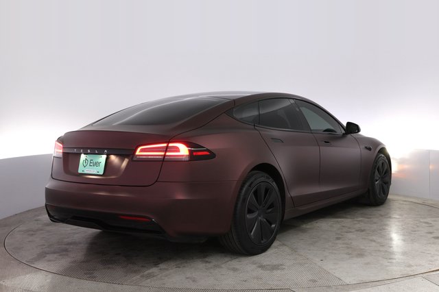 2023 Tesla Model S — photo 2 of 24
