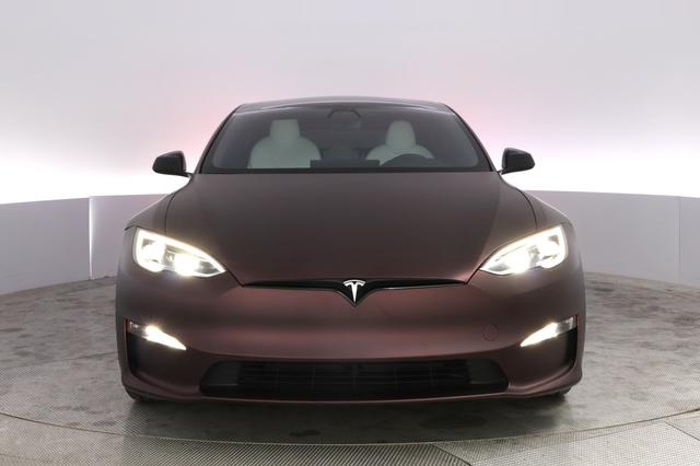 2023 Tesla Model S — photo 9 of 24