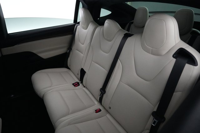 2023 Tesla Model X — photo 19 of 23