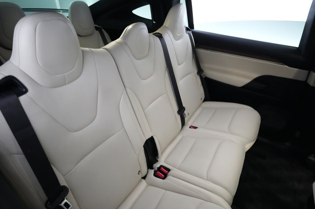 2023 Tesla Model X — photo 4 of 23