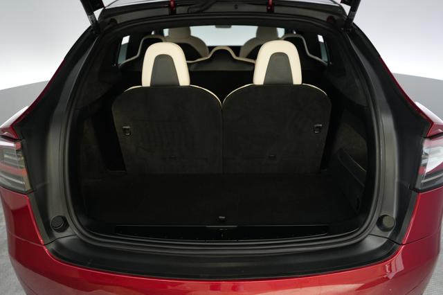 2023 Tesla Model X — photo 6 of 23